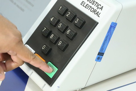 Eleitores têm até o dia 20 de agosto para pedir voto em trânsito