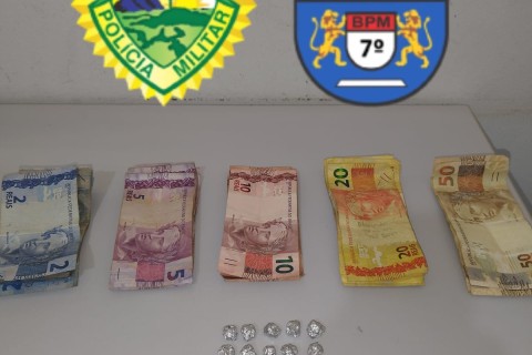 POLICIA FAZ APRENSÃO DE DROGA , DINHEIRO E ADOLESCENTE
