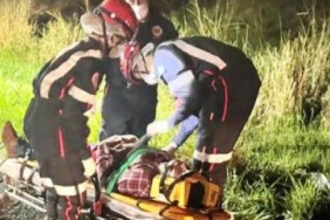 Grave acidente na BR-272 deixa motorista ferido em Goioerê